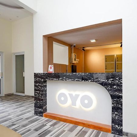 Oyo Flagship 2124 Kars Inn Semarang Exterior foto