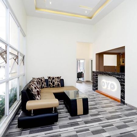 Oyo Flagship 2124 Kars Inn Semarang Exterior foto